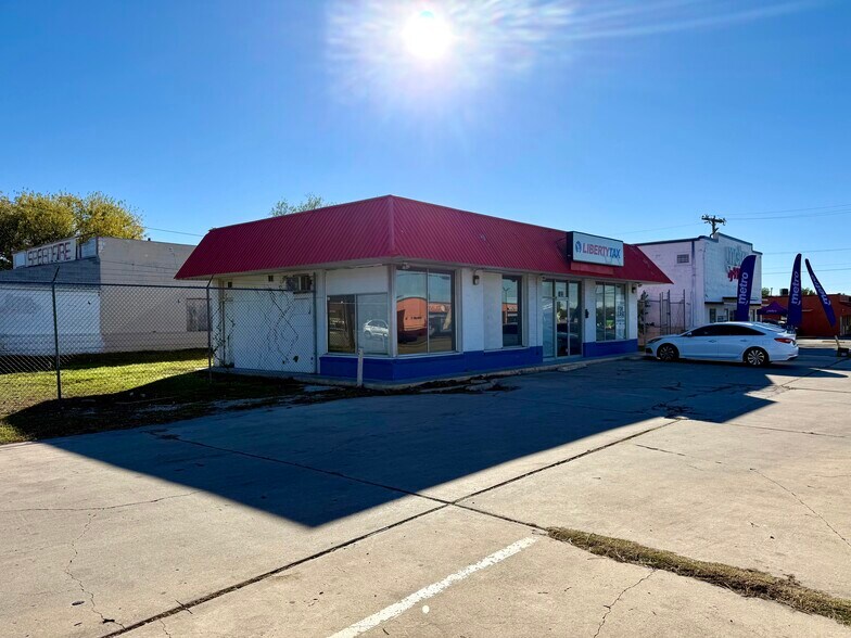 More Photos Of 3022 West Ave, San Antonio Storefront Retail Office For Lease