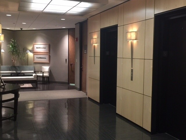 More Photos Of 102 Versailles Blvd, Lafayette Office For Lease