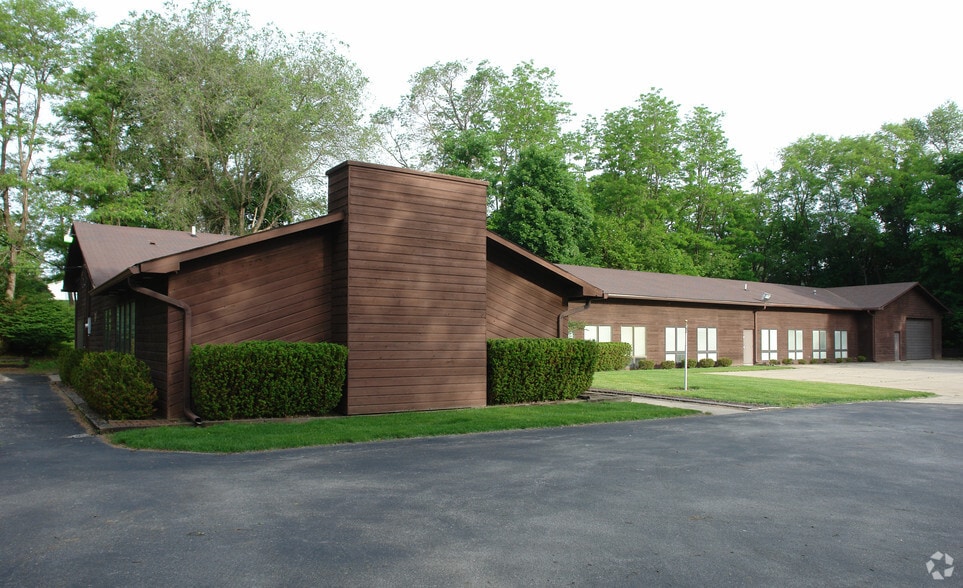 Primary Photo Of 1801 Fuller Rd, West Des Moines Flex For Sale