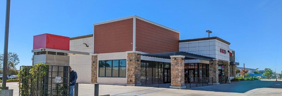 More Photos Of 1250 W Foothill Blvd, Azusa Freestanding For Lease