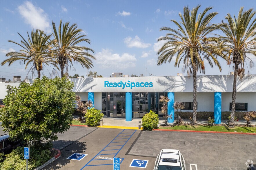 More Photos Of 3731 Warner Ave, Santa Ana Warehouse For Lease