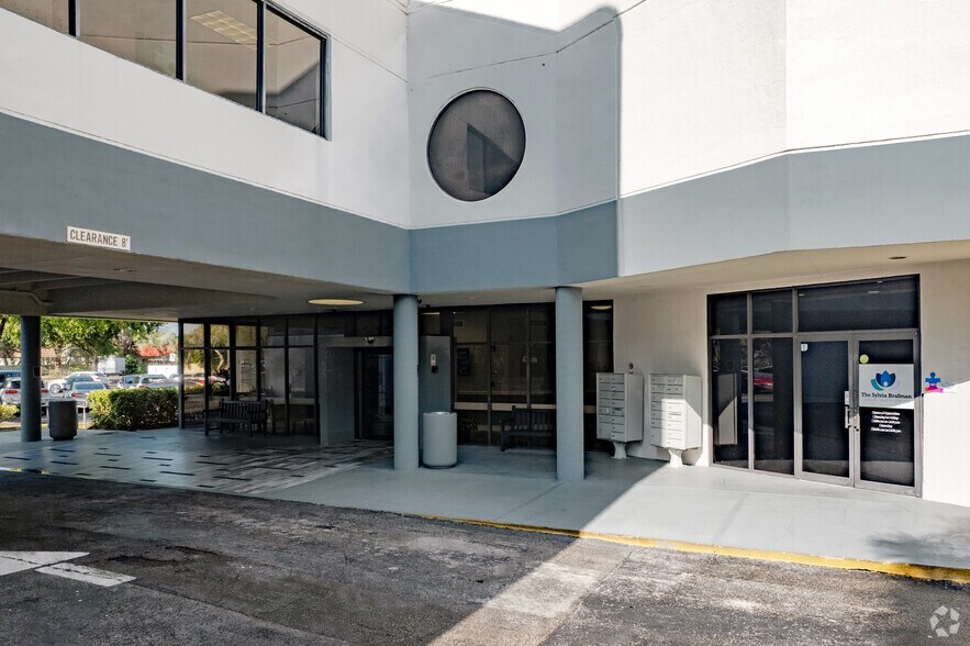 More Photos Of 7710 NW 71st Ct, Tamarac Medical For Lease