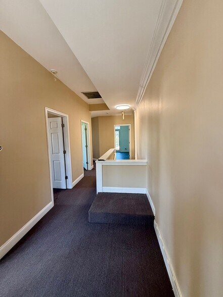 More Photos Of 1735-1737 Wisconsin Ave NW, Washington Storefront Retail Office For Lease