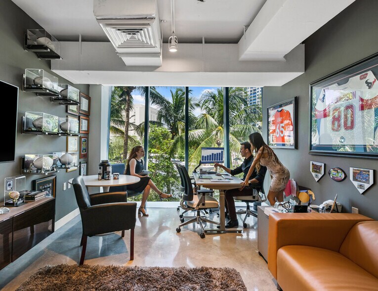 More Photos Of 333 Las Olas Way, Fort Lauderdale Coworking Space