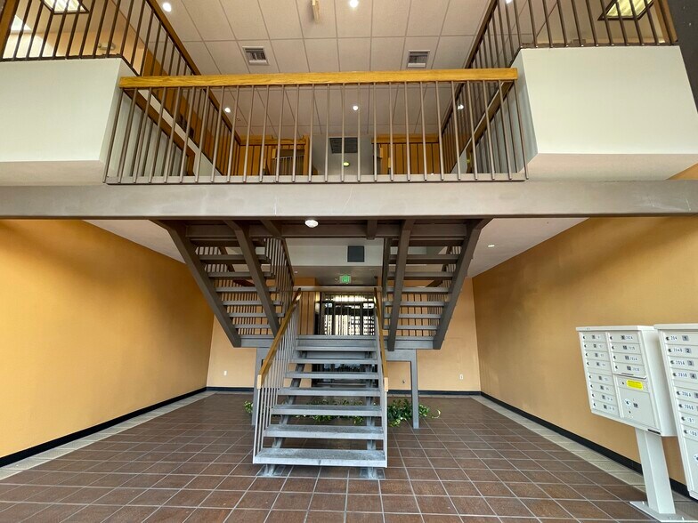 More Photos Of 913-941 S Atlantic Blvd, Monterey Park Office For Lease