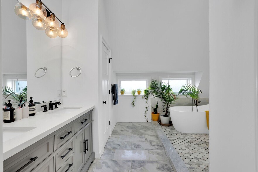 More Photos Of 1823 Kalorama Rd NW, Washington Apartments For Sale