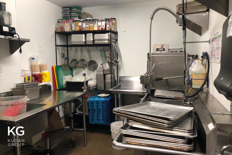 More Photos Of 312 W Chestnut St, Chicago Hospitality For Sale