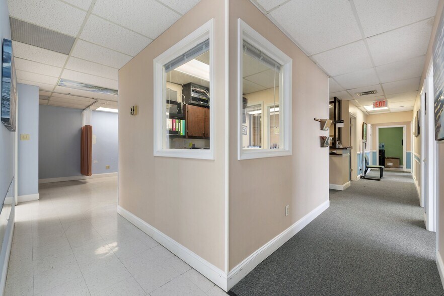 More Photos Of 2616 Sherwood Hall Ln, Alexandria Medical For Sale