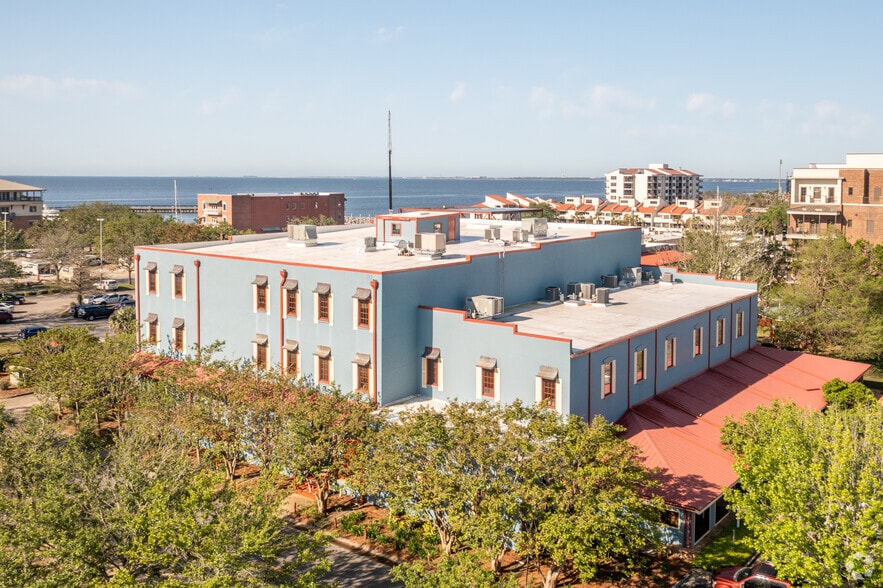 More Photos Of 700 S Palafox St, Pensacola Office For Lease