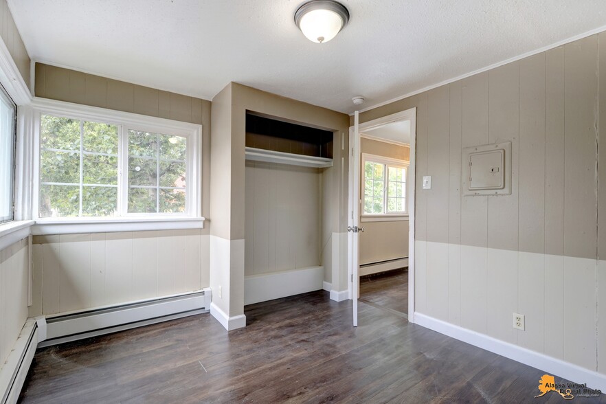 More Photos Of 1335 Hyder St, Anchorage Apartments For Sale