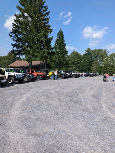 More Photos Of 32600 N State Route 44, Slate Run Hotel For Sale