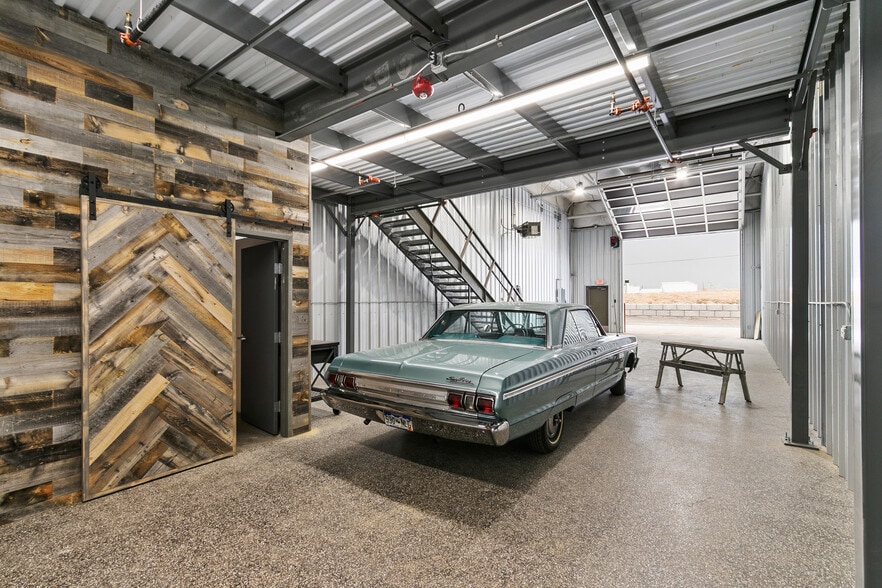 More Photos Of 5380 Ronald Reagan Blvd, Johnstown Light Distribution For Sale