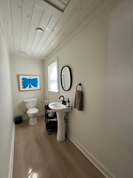 More Photos Of 943 Highway 64 Business, Hayesville Office Residential For Sale