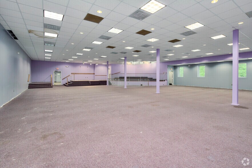 More Photos Of 441 Chaplin St SE, Washington Religious Facility For Sale