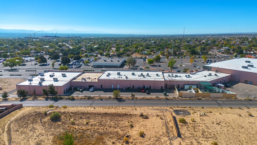 More Photos Of 3301 Southern Blvd, Rio Rancho Storefront For Sale