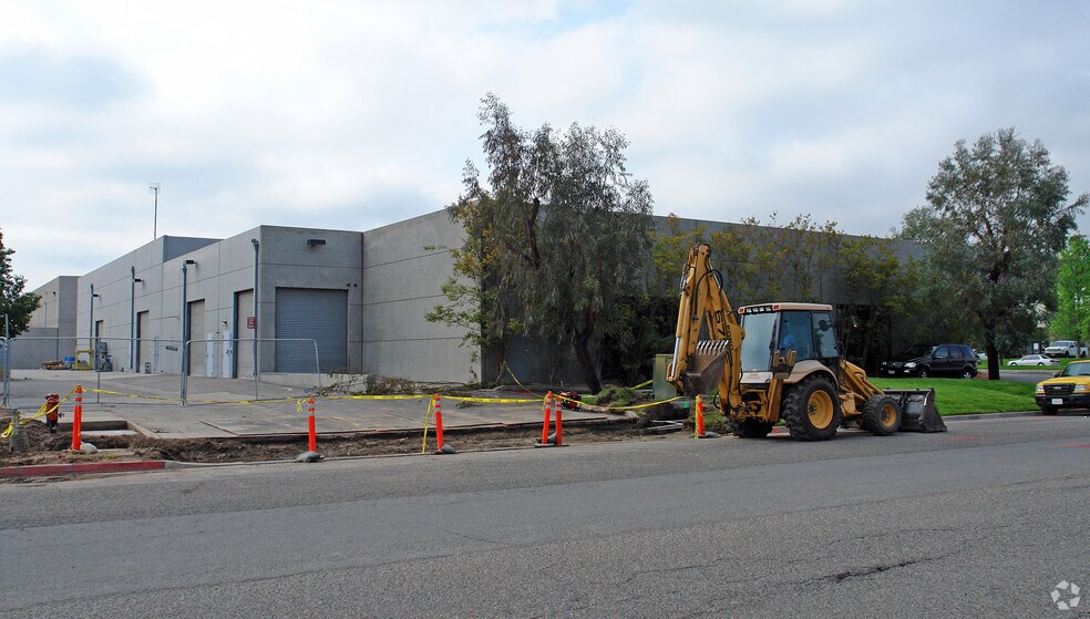 More Photos Of 27460 Aqua Vista Way, Temecula Manufacturing For Lease