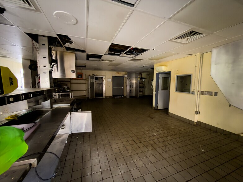More Photos Of 53 Highway 81 S, Porterdale Fast Food For Lease