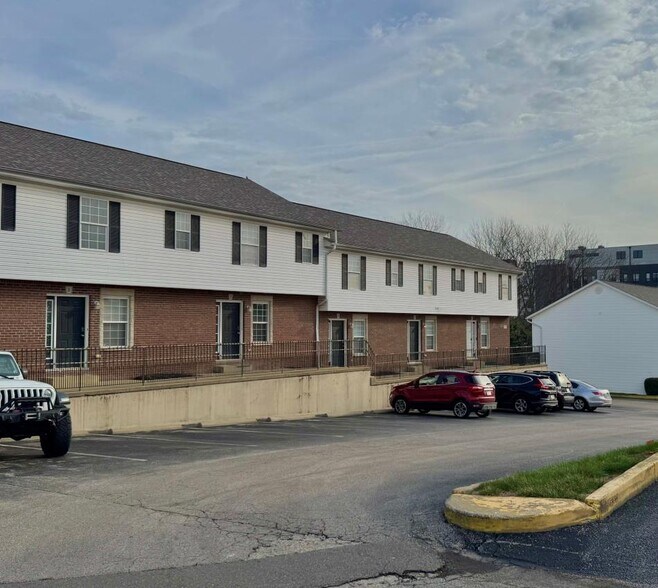 More Photos Of 1426-1496 N Kinser Pike, Bloomington Apartments For Sale