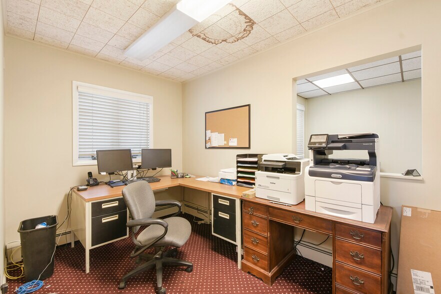 More Photos Of 105 Gleneida Ave, Carmel Office For Sale