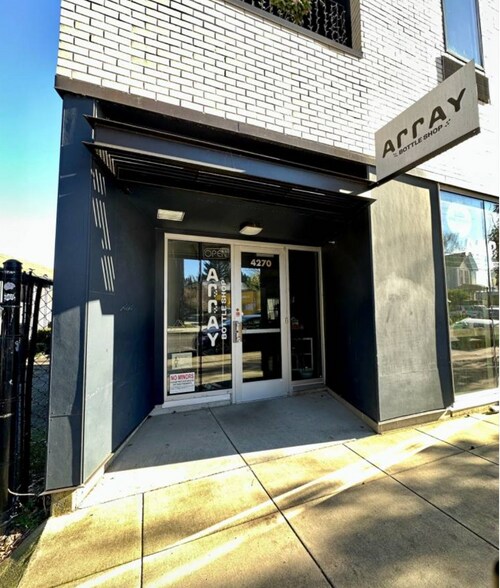 More Photos Of 1407 SE Cora St, Portland Restaurant For Sale
