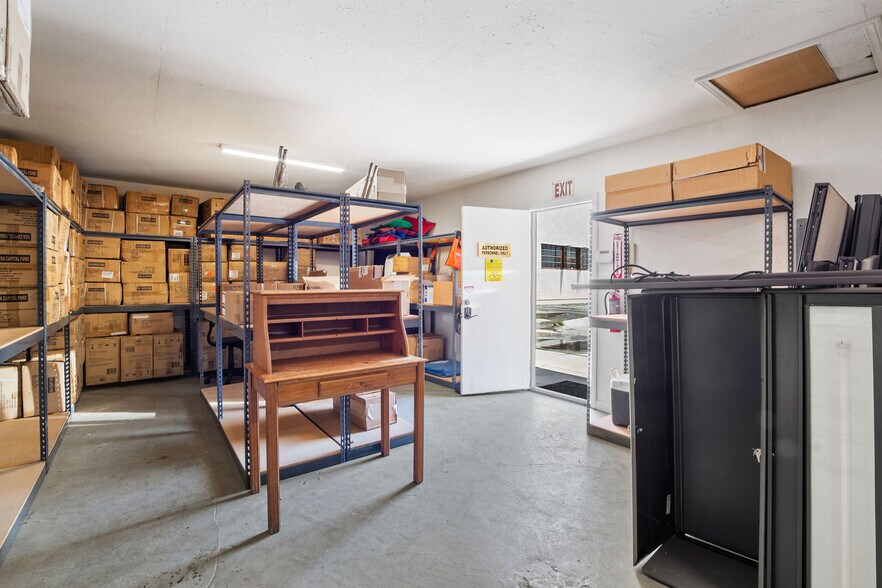 More Photos Of 484 E Redlands Blvd, San Bernardino Auto Repair For Sale