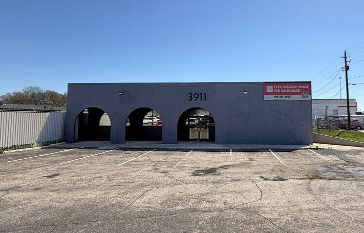 More Photos Of 3911 Woodbury Dr, Austin Warehouse For Lease