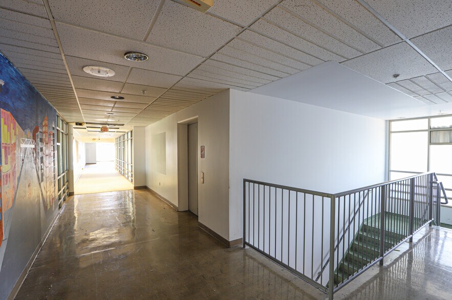More Photos Of 184 Salem Ave, Dayton Office Residential For Lease