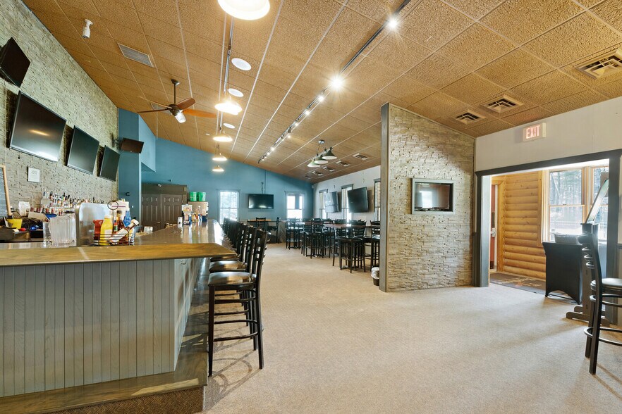 More Photos Of 8826 Gratiot Ave, Columbus Restaurant For Sale