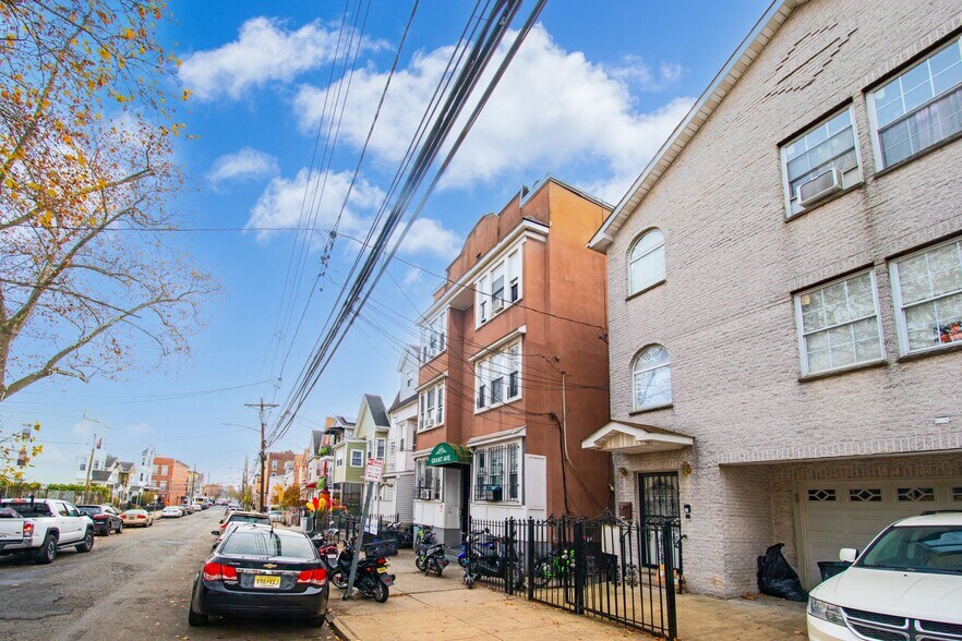 More Photos Of 117 Grant Ave, Jersey City Apartments For Sale