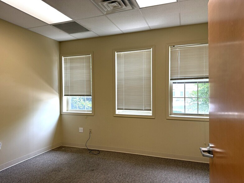 More Photos Of 300 Old Forge Ln, Kennett Square Medical For Lease