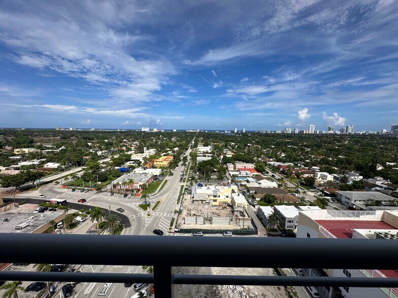 More Photos Of 1720 Harrison St, Hollywood Office Residential For Sale