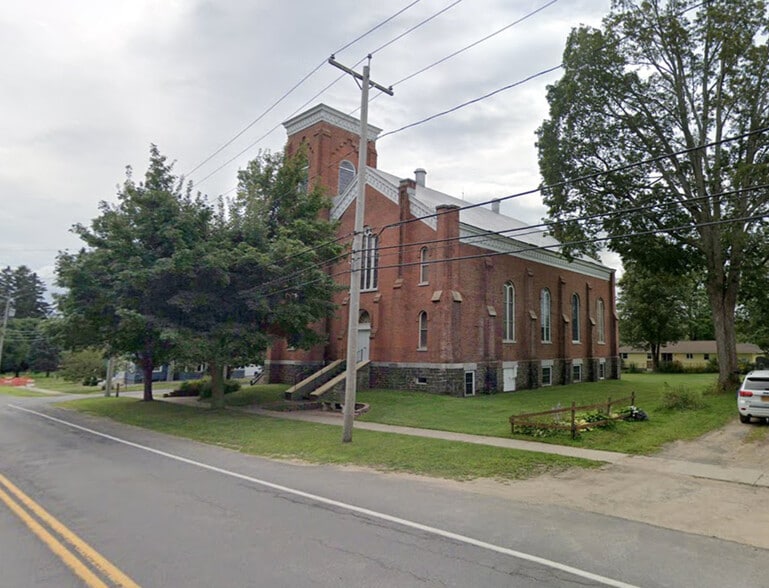 More Photos Of 27 Church St, Pulaski Religious Facility For Sale