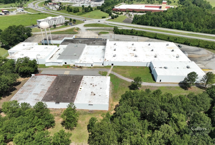 More Photos Of 231 E 13th St, Waynesboro Distribution For Lease