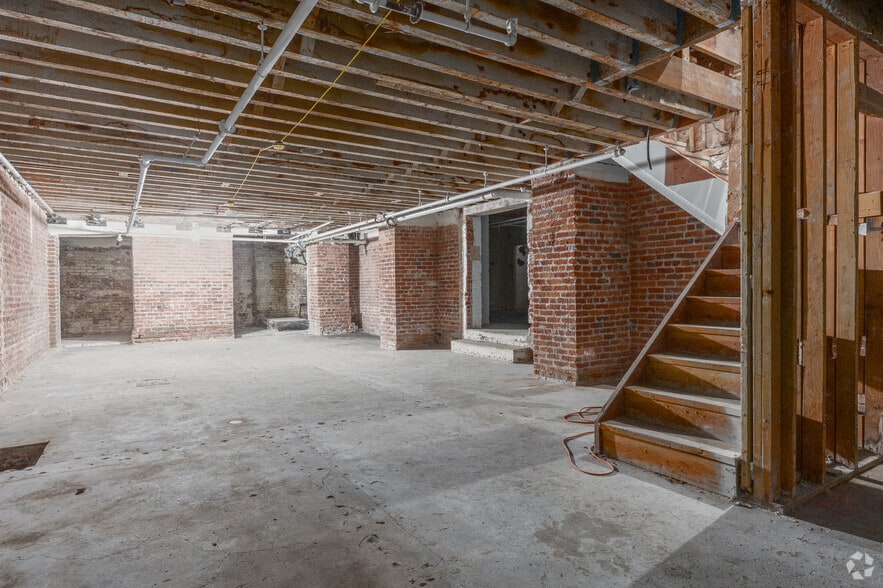 More Photos Of 650 Sacramento St, San Francisco Office For Sale