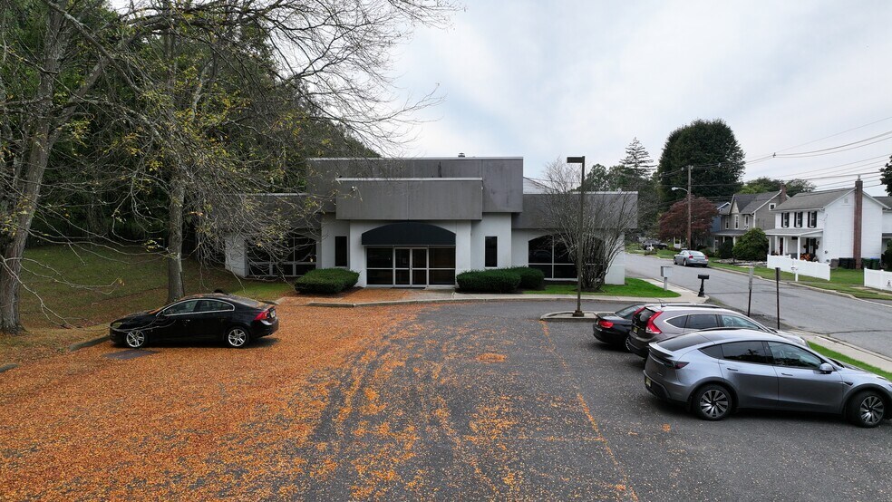 More Photos Of 75 North St, Bloomsbury Office For Lease