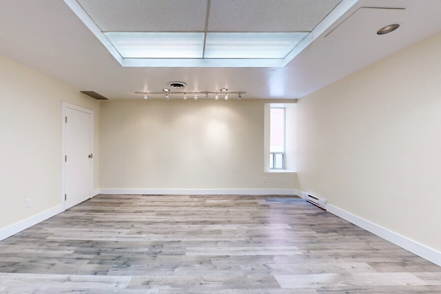 More Photos Of 66 Gerrard St E, Toronto Storefront Retail Office For Lease