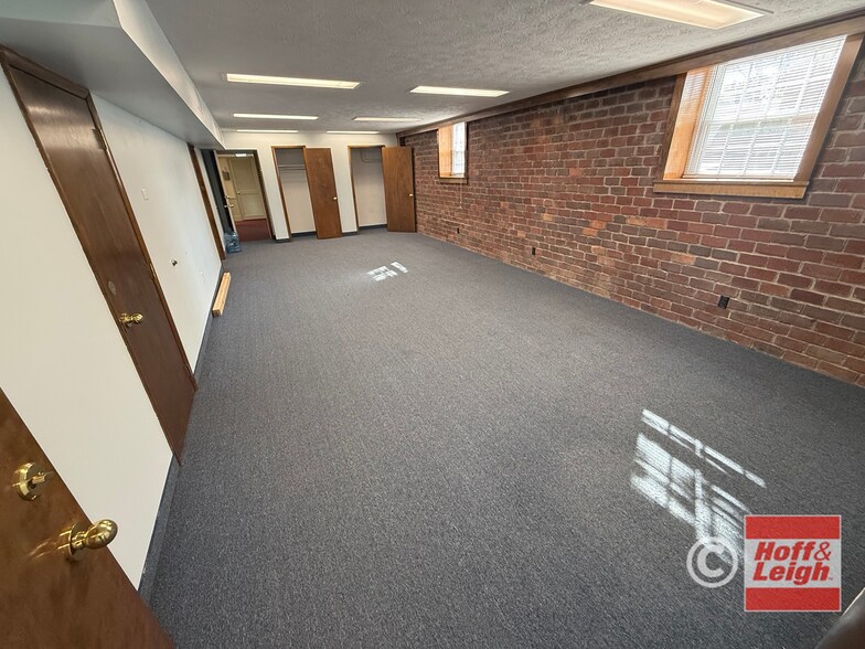 More Photos Of 18611-18615 Detroit Ave, Lakewood Office For Sale