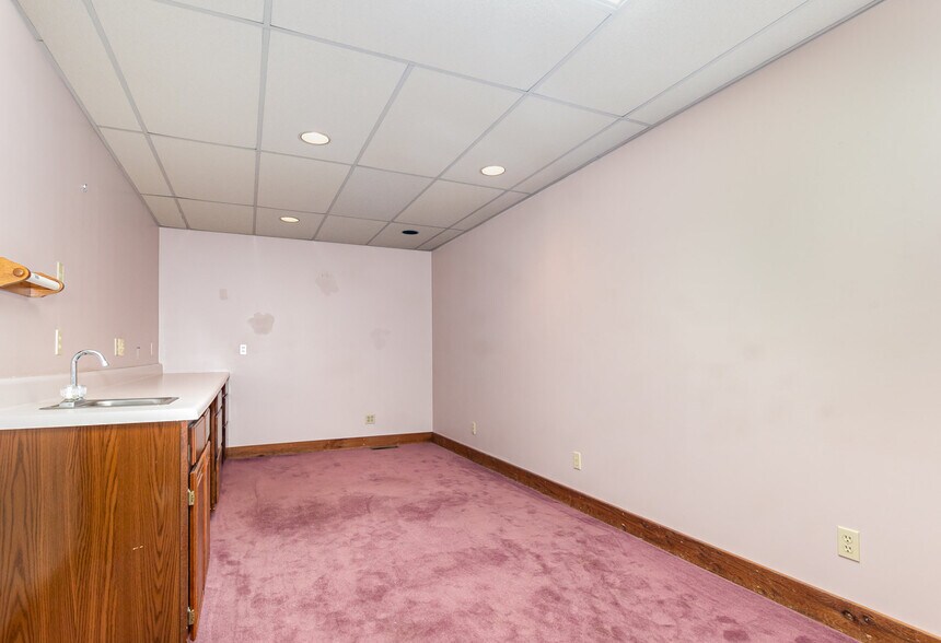 More Photos Of 1823 Charles St, Fredericksburg Office Residential For Sale