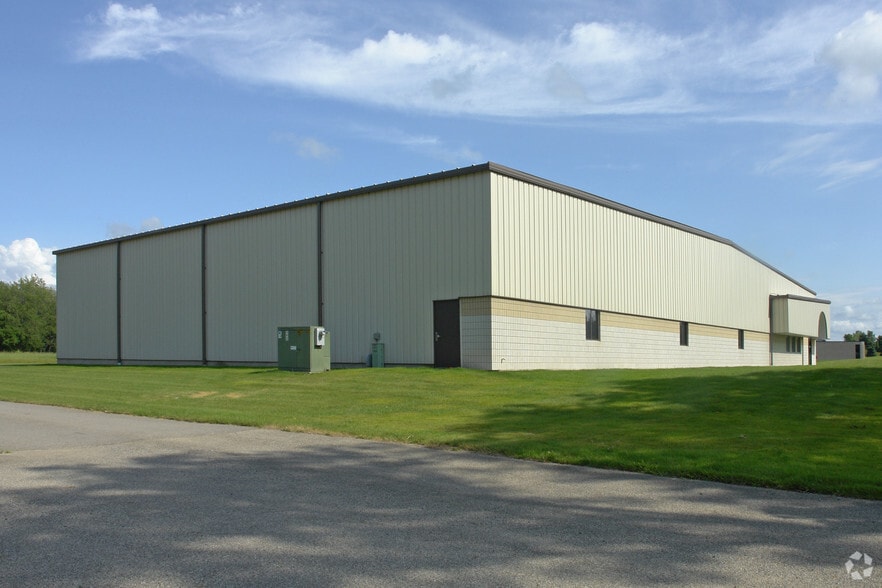 More Photos Of 821 Production Pl, Holland Manufacturing For Sale