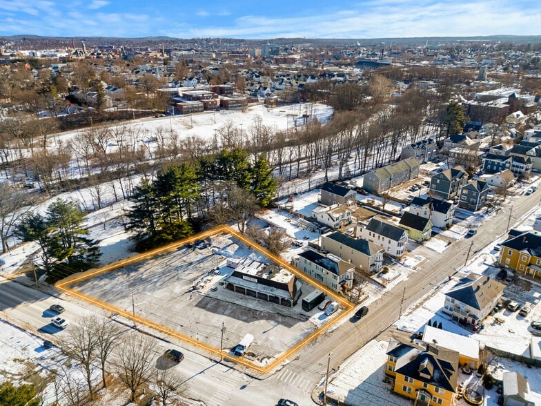 Primary Photo Of 500 Pawtucket St, Lowell Freestanding For Sale