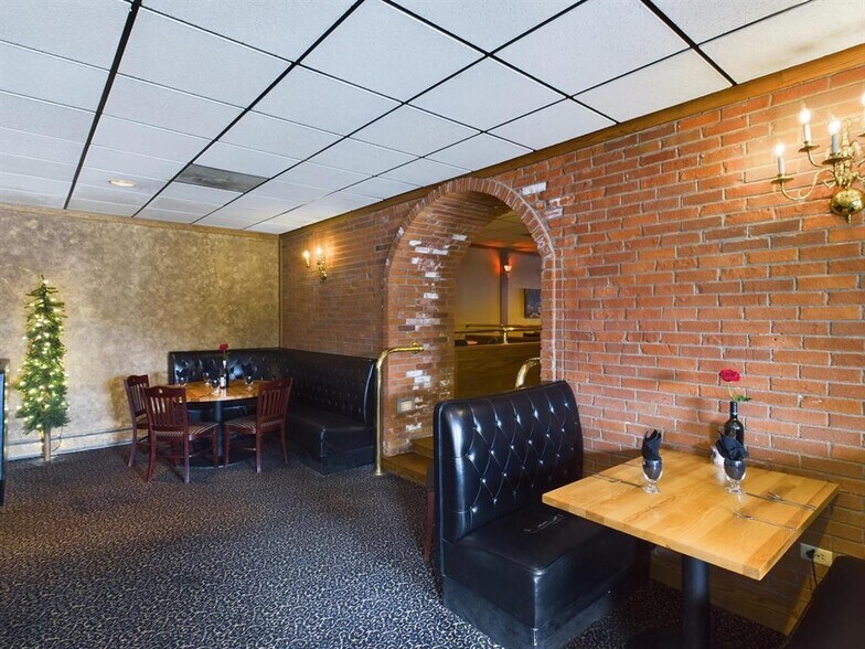 More Photos Of 234 E 1st St, Powell Hotel For Sale