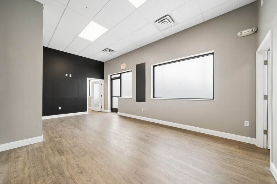 More Photos Of 4491 School Rd S, Export Freestanding For Sale