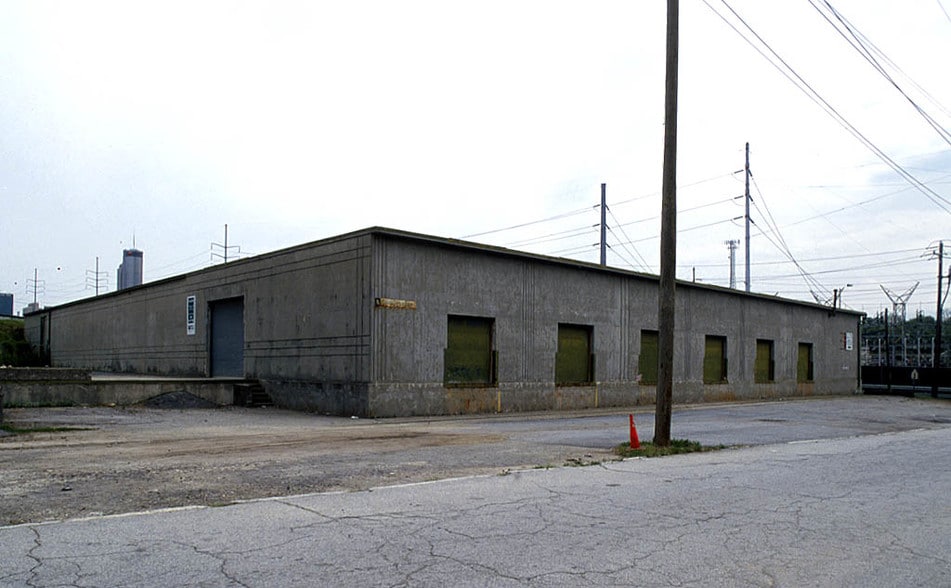 More Photos Of 523 Joseph E Boone Blvd, Atlanta Warehouse For Sale
