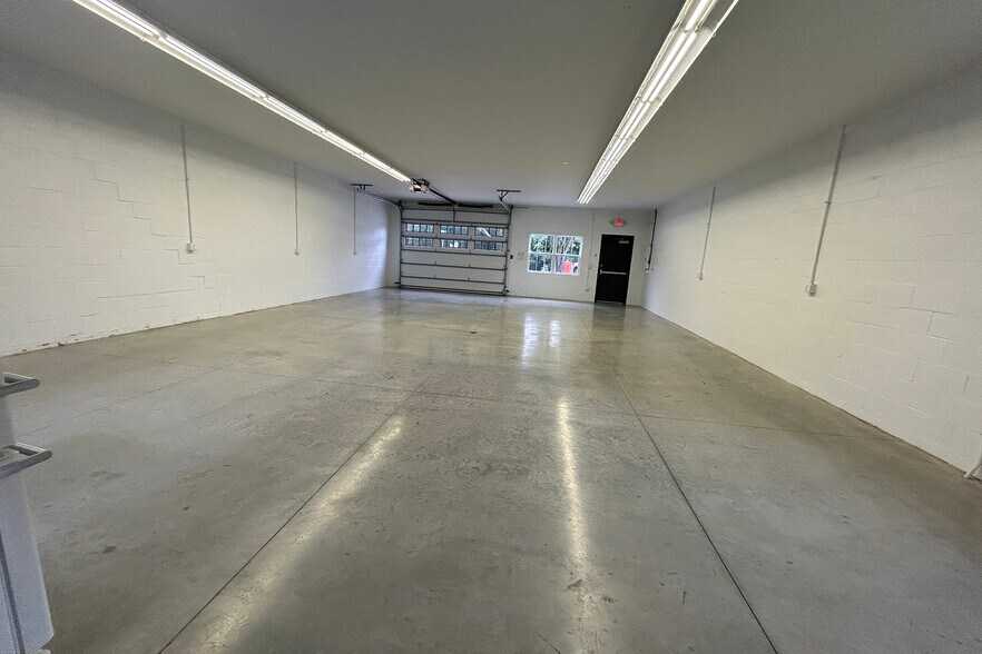 More Photos Of 1001 E Tulip Road, Solsberry Office For Lease