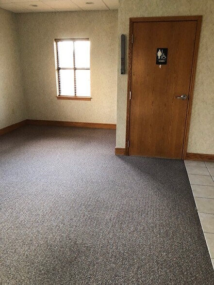 More Photos Of 2450 Emerald Pl, Greenville Medical For Lease