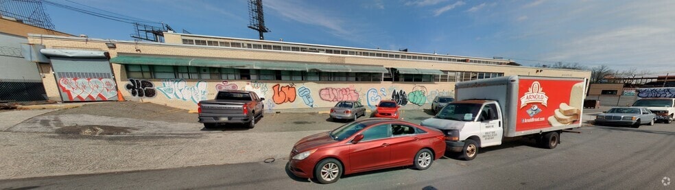 More Photos Of 4635 54th Rd, Flushing Manufacturing For Lease