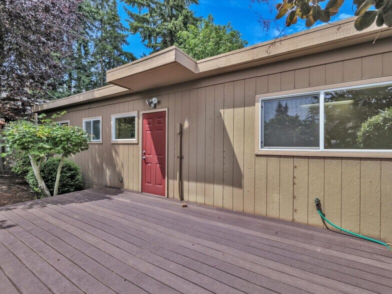 More Photos Of 7522 221st Pl SW, Edmonds Office For Sale