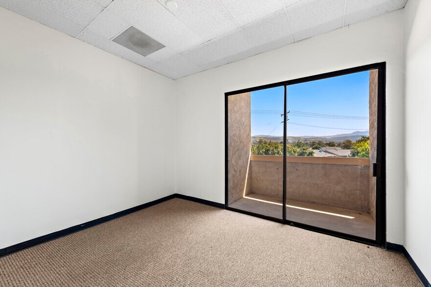 More Photos Of 1131 E Main St, Tustin Office Residential For Lease