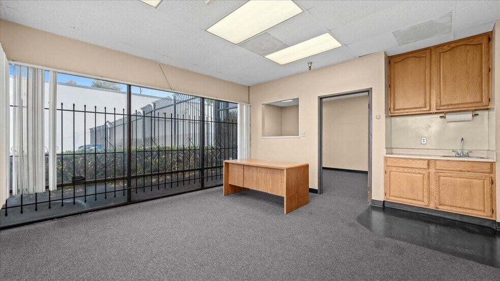 More Photos Of 9262 Bally Ct, Rancho Cucamonga Warehouse For Lease
