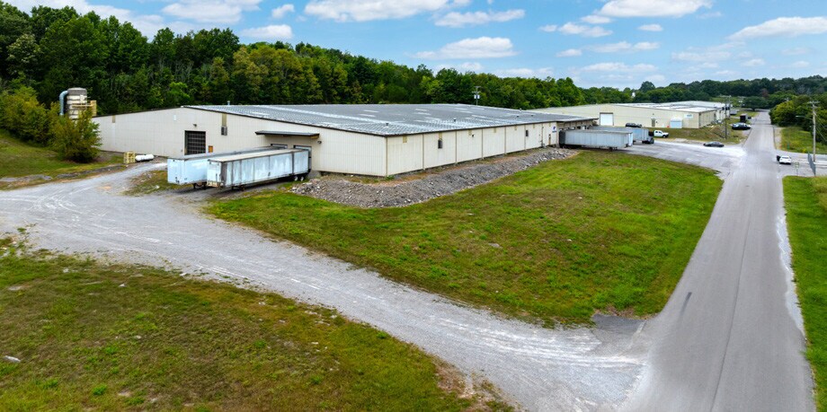 More Photos Of 112 Tennessee Blvd, Watertown Manufacturing For Sale